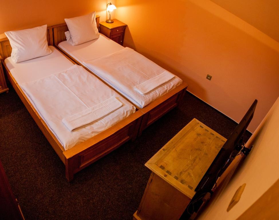 Hotel A Restaurace U Hrncire Kutná Hora Стая снимка