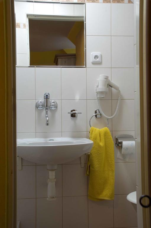 Hotel A Restaurace U Hrncire Kutná Hora Стая снимка